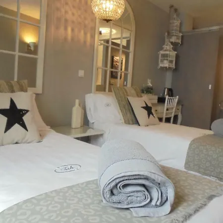 Tak Boutique Old Town Con Parking Bajo Disponibilidad Hasta 15 Marzo 2026 Marbella