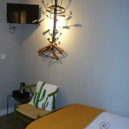 Tak Boutique Old Town 3*