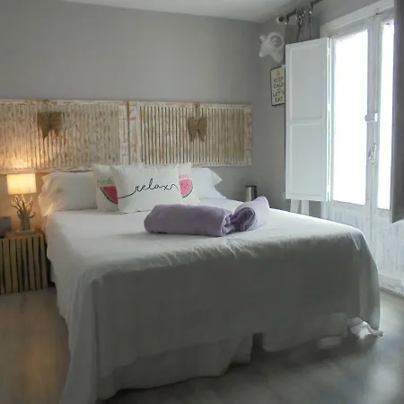 Gasthuis Tak Boutique Old Town Con Parking Bajo Disponibilidad Hasta 15 Marzo 2026