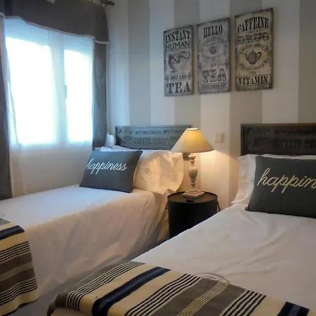 Tak Boutique Old Town * Марбелья