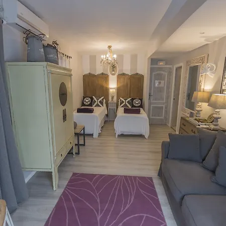 Πανσιόν Tak Boutique Old Town Con Parking Bajo Disponibilidad Hasta 15 Marzo 2026