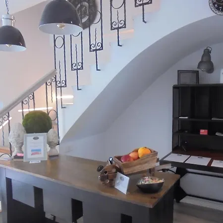 Πανσιόν Tak Boutique Old Town *
