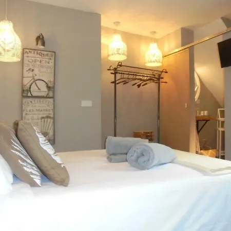 Tak Boutique Old Town Gasthof Marbella