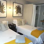 Tak Boutique Old Town Гостьовий будинок